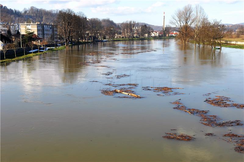 Visok vodostaj Kupe u Karlovcu