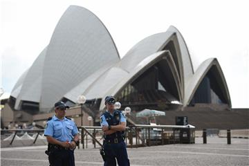 Policijska akcija oko zgrade Opere u Sydneyu