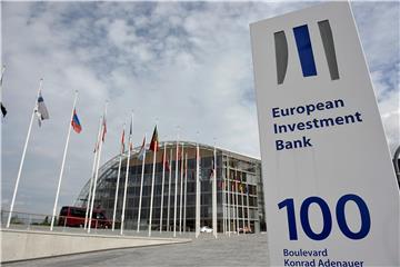 FILE LUXEMBOURG ECONOMY EUROPEAN INVESTMENT BANK VW