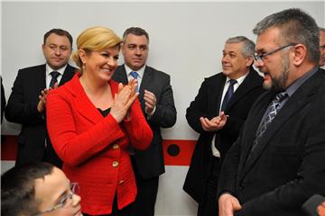 Predsjednica RH Kolinda Grabar-Kitarović posjetila je Udrugu osoba s invaliditetom 'Bubamara' i  uručila donaciju