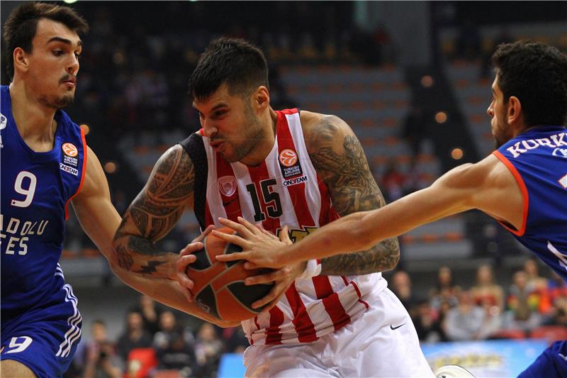 Euroliga: Anadolu Efes - Darussafaka 84-71, četiri koša Šarića