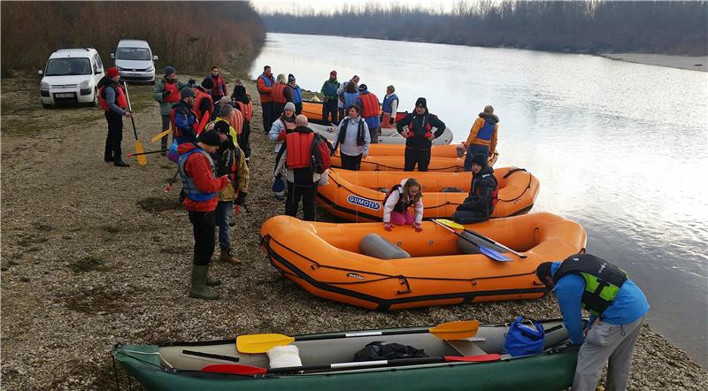 Više od 200 kajakaša i raftera na Zimskom spustu Dravom