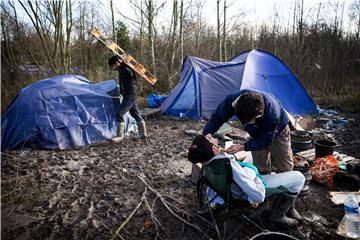 FRANCE MIGRATION GRANDE SYNTHE CAMP