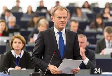 Tusk: EU ima "najviše 2 mjeseca" da migrantsku krizu stavi pod kontrolu