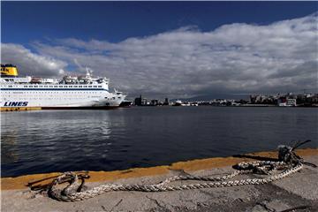 GREECE PRIVATISATION   PORT OF PIRAEUS