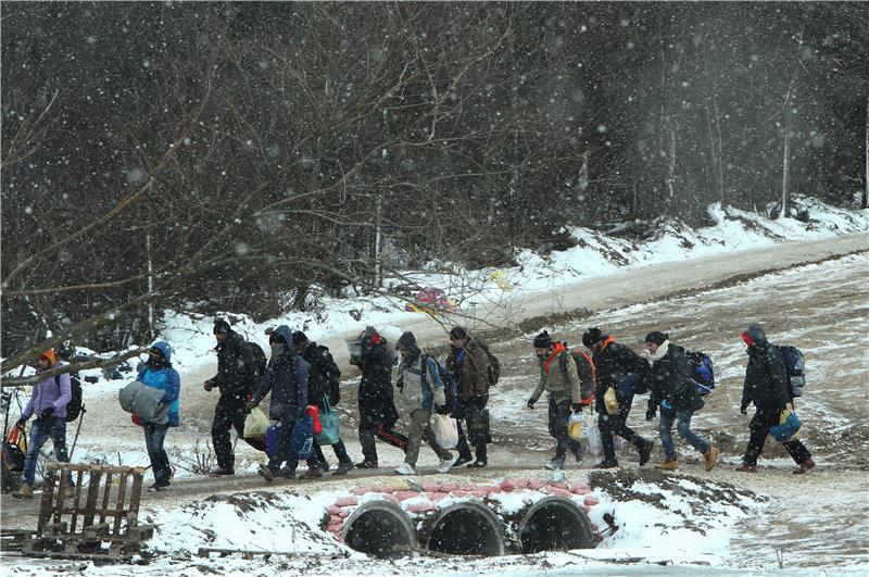 U Sloveniju od sinoć ušlo više od 1800 migranata, traje postupak provjere