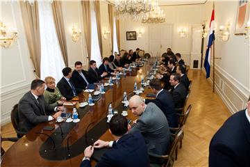 1st meeting of new cabinet focuses on budget