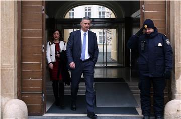  Karamarko o problemu izbjeglica: Hrvatska neće biti slijepo crijevo