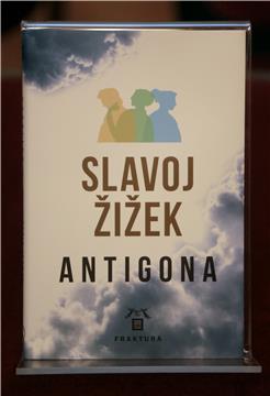 Predstavljena drama Slavoja Žižeka "Antigona" 