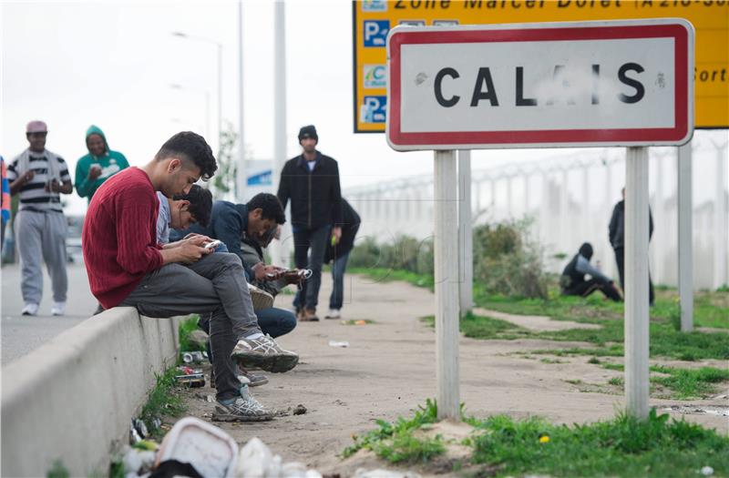 Migranti upali u francusku luku Calais i popeli se na britanski trajekt