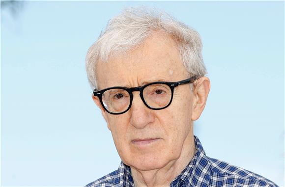 Woody Allen angažirao Miley Cyrus 