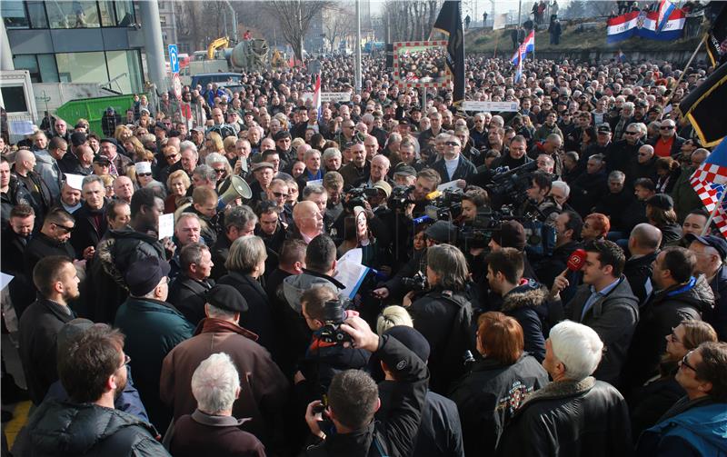 Prosvjedni skup branitelja u znak potpore televiziji Z1