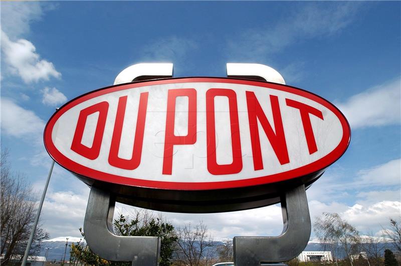 FILE SWITZERLAND ECONOMY DUPONT