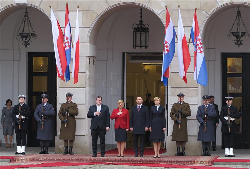 Hrvatska predsjednica počela razgovore u Varšavi s poljskim domaćinom