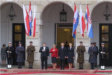 Hrvatska predsjednica počela razgovore u Varšavi s poljskim domaćinom