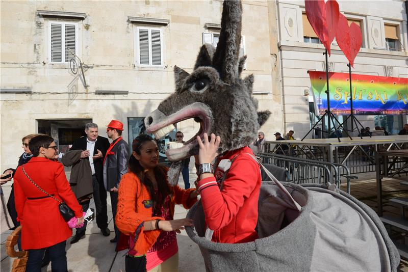 Ključeve Splita preuzele maškare