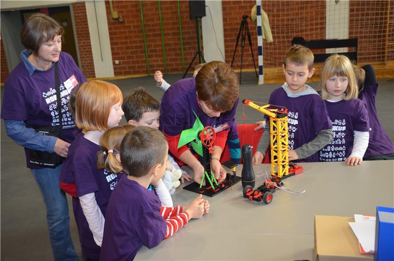 Održano školsko natjecanje u robotici, 9. Robokup