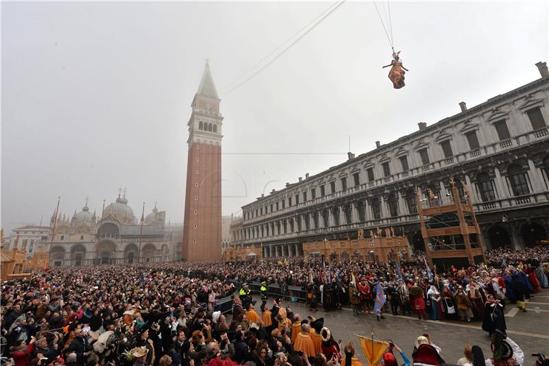 "Letom anđela" počeo karneval u Veneciji 