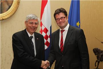 Reiner, Schultze advocate stronger economic cooperation