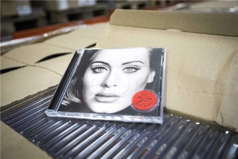 Adele ne dopušta političarima da koriste njezinu glazbu