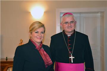 President Grabar-Kitarovic meets Dubrovnik bishop, Chicago archbishop