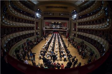 AUSTRIA VIENNA OPERA BALL