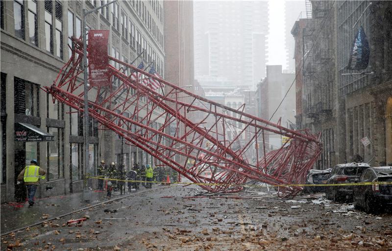 USA NEW YORK CRANE COLLAPSE