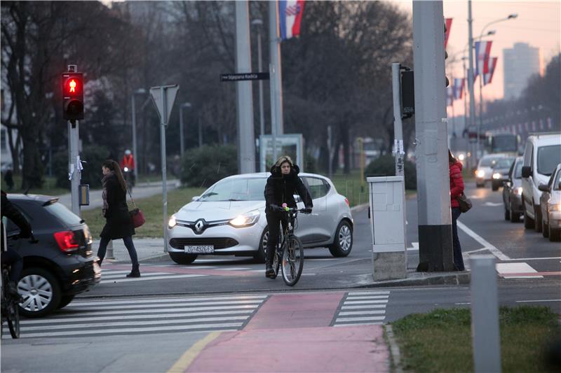 Bandić obilježio Međunarodni dan zimske vožnje biciklom na posao