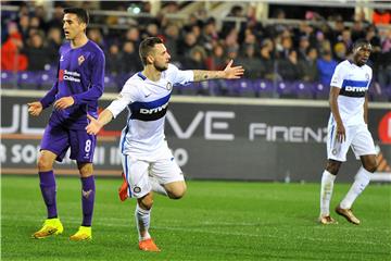 Fiorentina - Inter 2-1, pogodak Brozovića