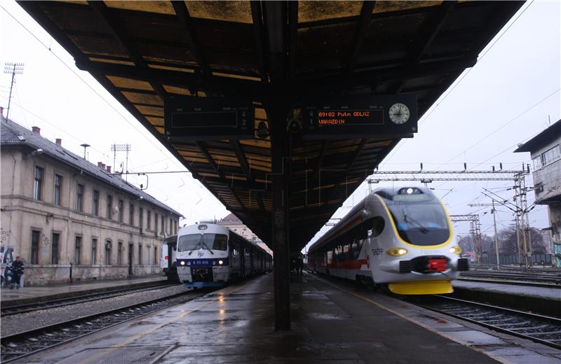 Prva redovna vožnja novog dizel-električnih motornog vlaka na relaciji Zagreb-Varaždin