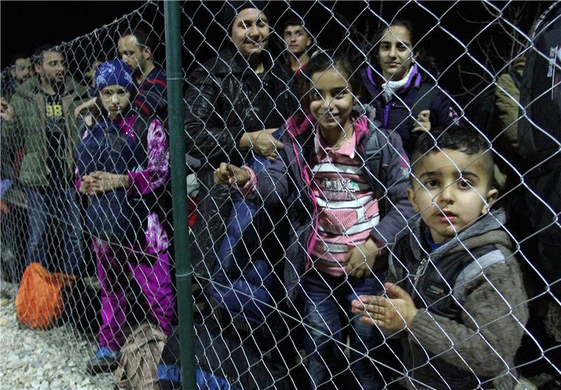 Croatia notifies Serbia, Macedonia of stricter migrant reception criteria