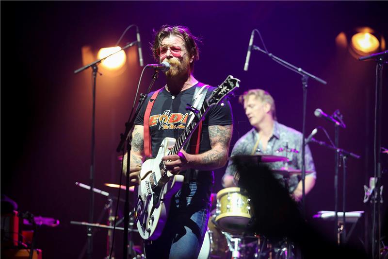 Eagles of Death Metal vratili se u Pariz kako bi dovršili koncert koji su prekinuli teroristi