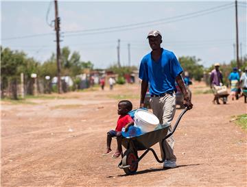 Zbog suše u Africi gotovo milijun djece pati od teške pothranjenosti