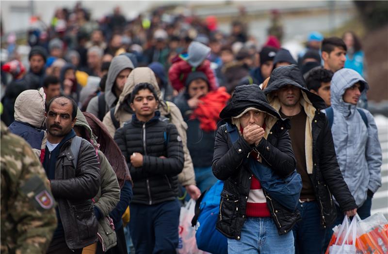 Slovenski mediji o migrantima:  ograničenja Austrije izazvat će lančanu reakciju