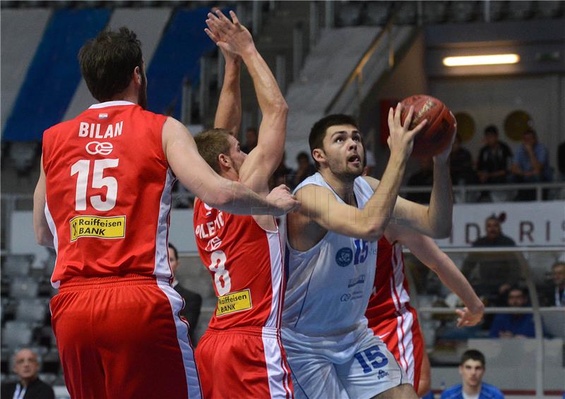 Polufinalna utakmica Kupa "Krešimir Ćosić" : Cedevita - Kvarner 2010