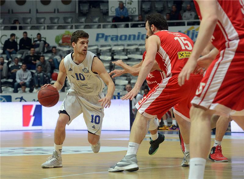 Polufinalna utakmica Kupa "Krešimir Ćosić" : Cedevita - Kvarner 2010