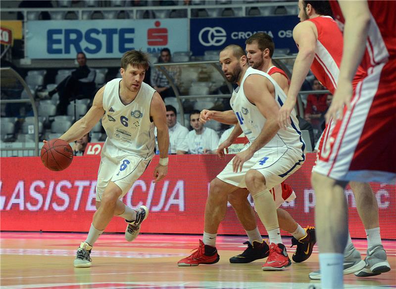 Polufinalna utakmica Kupa "Krešimir Ćosić" : Cedevita - Kvarner 2010