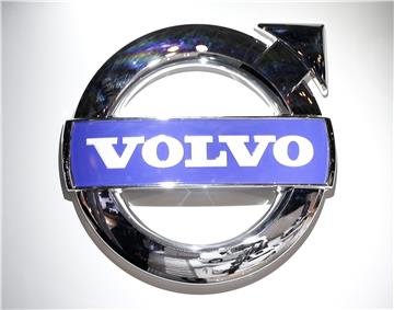 FILE USA VOLVO RECALL