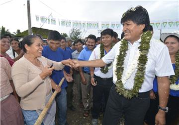 Morales prema prvim podacima gubi na referendumu