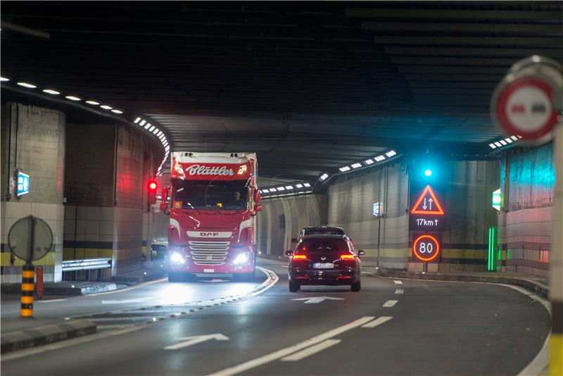 FILE SWITZERLAND BALLOT GOTTHARD TUNNEL