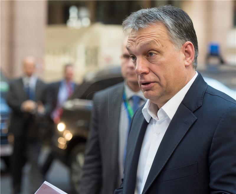 Orban odlučan blokirati obvezne kvote za migrante