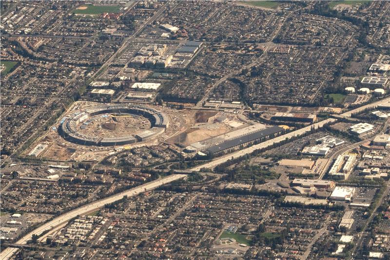 USA APPLE NEW CAMPUS CONSTRUCTION