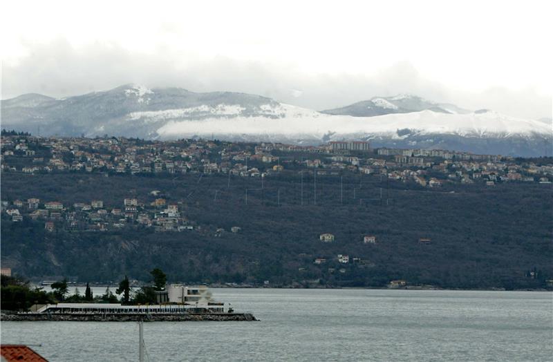 DHMZ: oblačno, u Gorskom kotaru snijeg