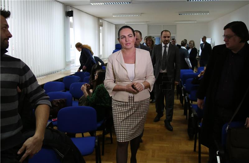 Ministrica Jurlina Alibegović predstavila publikaciju "Javna uprava vama na usluzi"