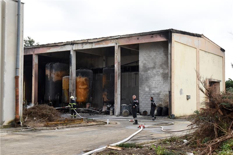 Požar u benkovačkoj tvornici lokaliziran