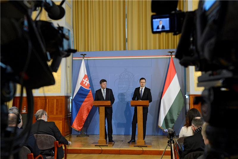 HUNGARY SLOVAKIA DIPLOMACY