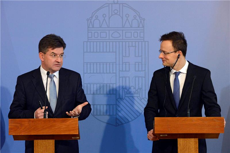 HUNGARY SLOVAKIA DIPLOMACY