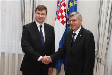 Commissioner Dombrovskis tells Croatia it needs ambitious reforms