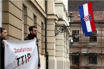 Javna akcija protiv TTIP-a ispred Hrvatskog sabora