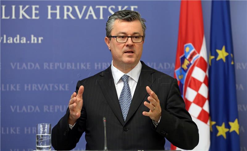 Konferencija za medije premijera Oreškovića i Valdisa Dombrovskisa